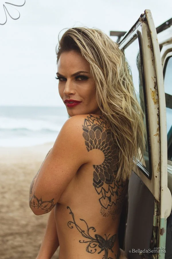 Famosas Nuas: Natalia Casassola Pelada em Hentai Explicito - HQ Erótica Sensual Famosas Nuas: Natalia Casassola Pelada em Hentai Explicito - HQ Erótica Sensual