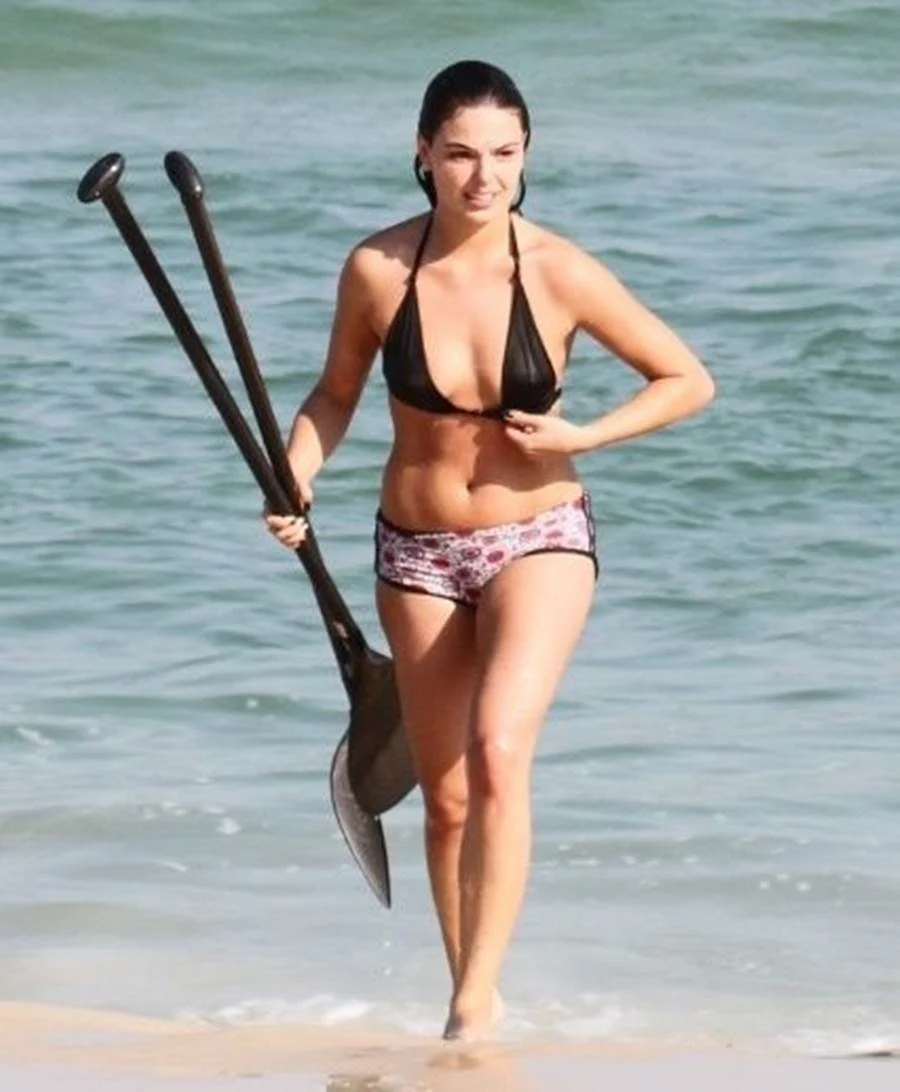 Vazou Nude Explícito de Isis Valverde em Quadrinhos Eróticos