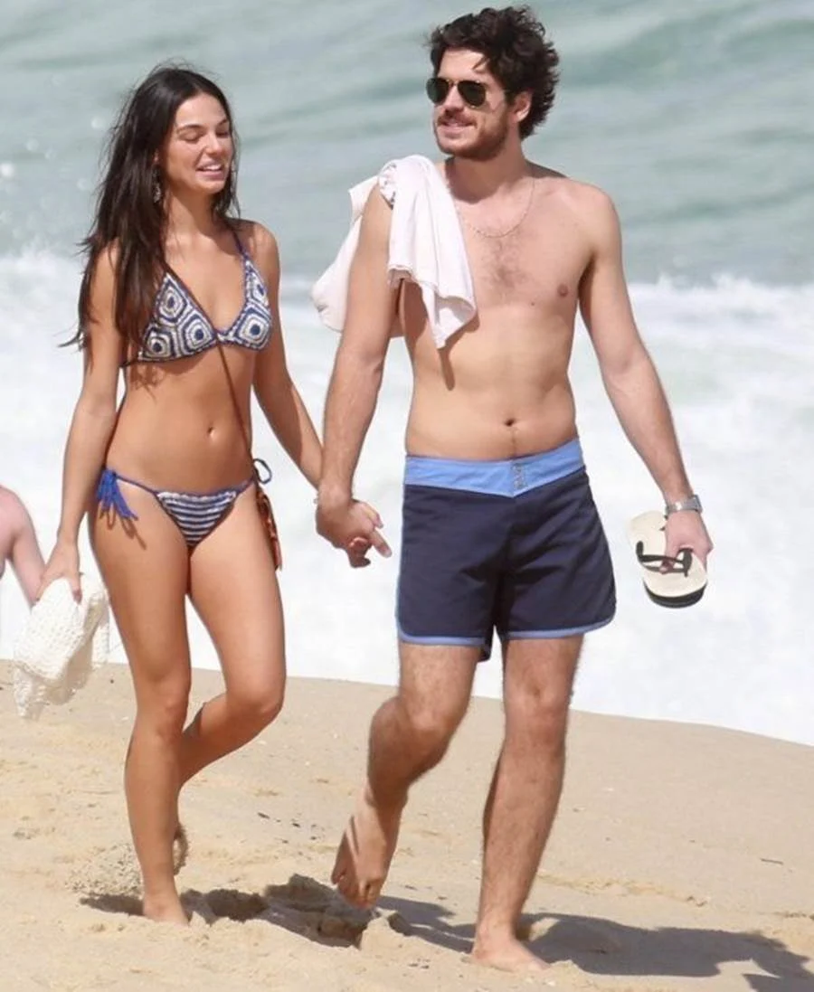 Vazou Nude Explícito de Isis Valverde em Quadrinhos Eróticos