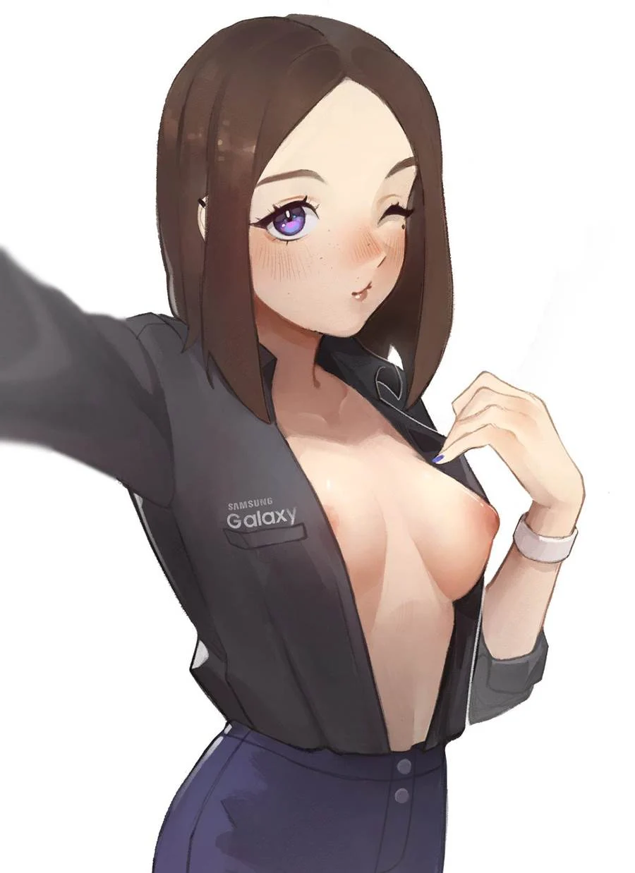 Samsung Sam: Quadrinhos Eróticos Explícitos com a Assistente Sensual