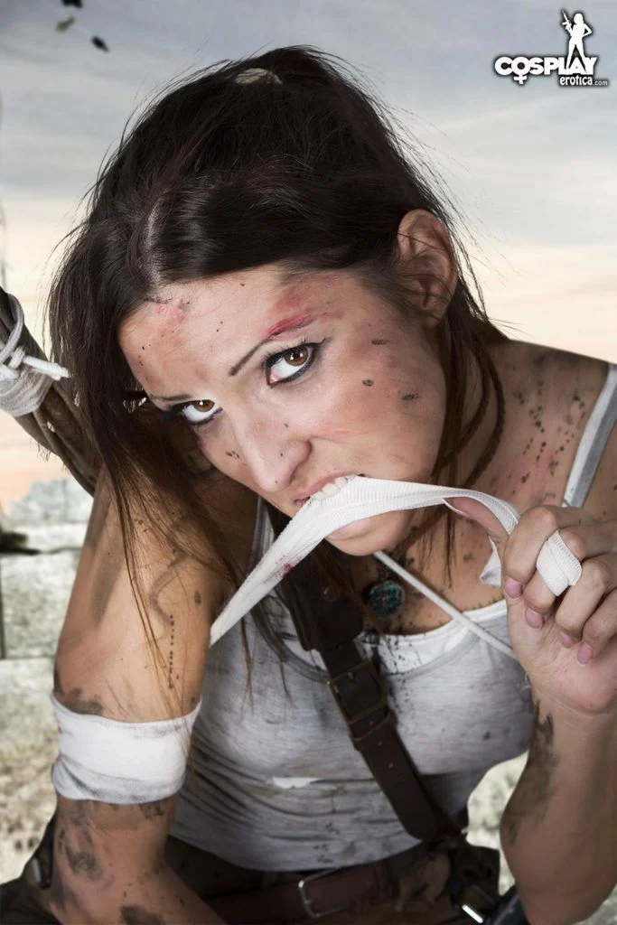 Lara Croft Cosplay: Hentai Explícito em Quadrinhos Provocantes