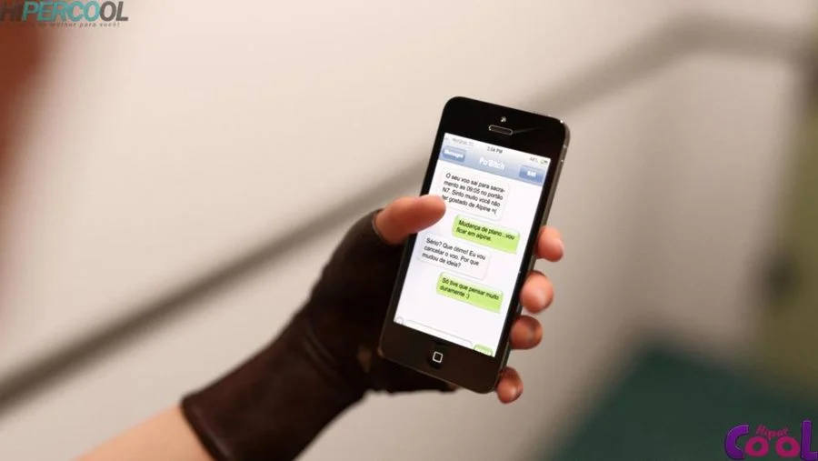 Lara Croft: Aventura Erótica no Banheiro em HQ 3D Explícita